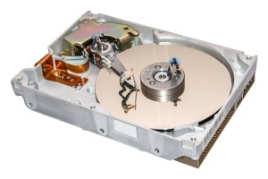 Odzyskiwanie danych z z uszkodzonego dysku SSD skuteczne darmowe programy.