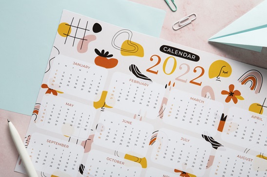 Kalendarze artystyczne – piękno i funkcjonalność w jednym